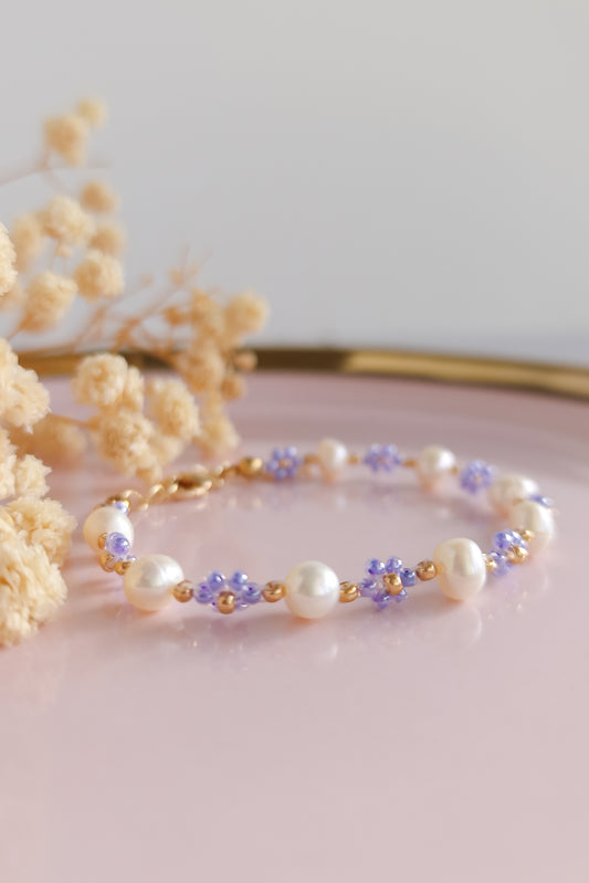 Daisy Flower Bracelet with Freshwater Pearls